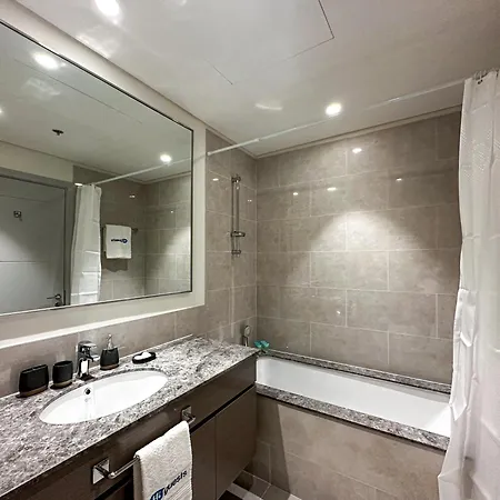Higuests - Contemporary Comfort 1Br Apt In Forte Tower 1 Dubai Exterior photo